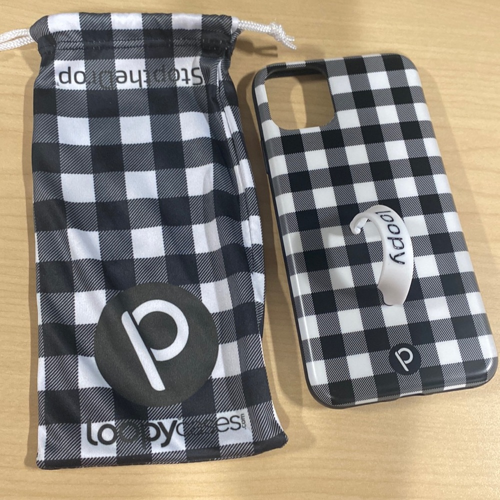 Iphone 11 pro loopy case